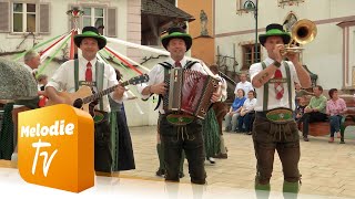 Schneiderwirt Trio  A echte Dorfgemeinschaft Offizielles Musikvideo [upl. by Alleyn]