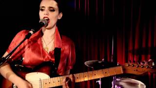 Anna Calvi  Moulinette Live [upl. by Anelem]