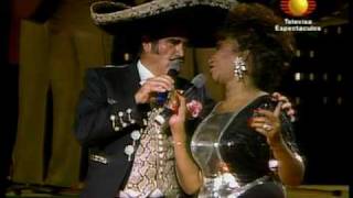 Celia Cruz y Vicente Fernández  El Rey [upl. by Concoff394]