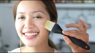 1 Minute DIY  Olive Oil  Honey Mask [upl. by Aseefan313]