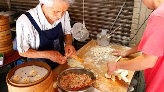 TAIWAN Street Food tour in Kaohsiung  BEST Taiwanese breakfast and delicious LOCAL Taiwanese food [upl. by Anestassia]