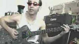 Daron Malakian plays on his Ibanez Ice Man [upl. by Harwin]