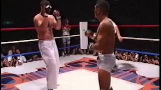 19940729 04  Rickson Gracie vs David Levicki VTJ 1994  Vale Tudo Japan 1994 [upl. by Kozloski626]