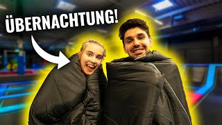 ÜBERNACHTEN in einer TRAMPOLINHALLE  VLOG 357 [upl. by Barlow]