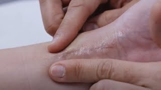 Tutoriels de massages avec le Gel Cicatrice Cicalfate [upl. by Budworth208]