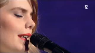 Coeur de Pirate MISTRAL GAGNANT live [upl. by Nylaret]