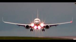 ✈ New Ryanair 737 ✈ Crosswind Landing in Cork [upl. by Tjader]