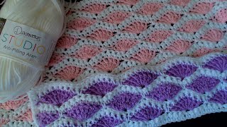 Quick crochet blanket Crochet 2 colors Grows 35 inch per pattern [upl. by Gallard443]