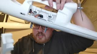 Bixler 2 build tip wingmount without stupid screws [upl. by Boiney420]