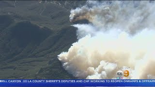 Woolsey Fire Flares Up Near Thousand Oaks New Evacuations Issued [upl. by Euqinad]