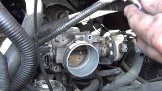 How to clean a throttle body and Idle air control valve iac [upl. by Gomer]