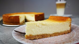 Käsekuchen mit Keksboden amp Mandeln  10 Minuten Zubereitung  Quarkkuchen  Kikis Kitchen [upl. by Vernier]